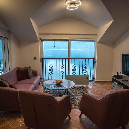 Modern Waterfront 3-Bed Apartment Donja Kostanjica 외부 사진